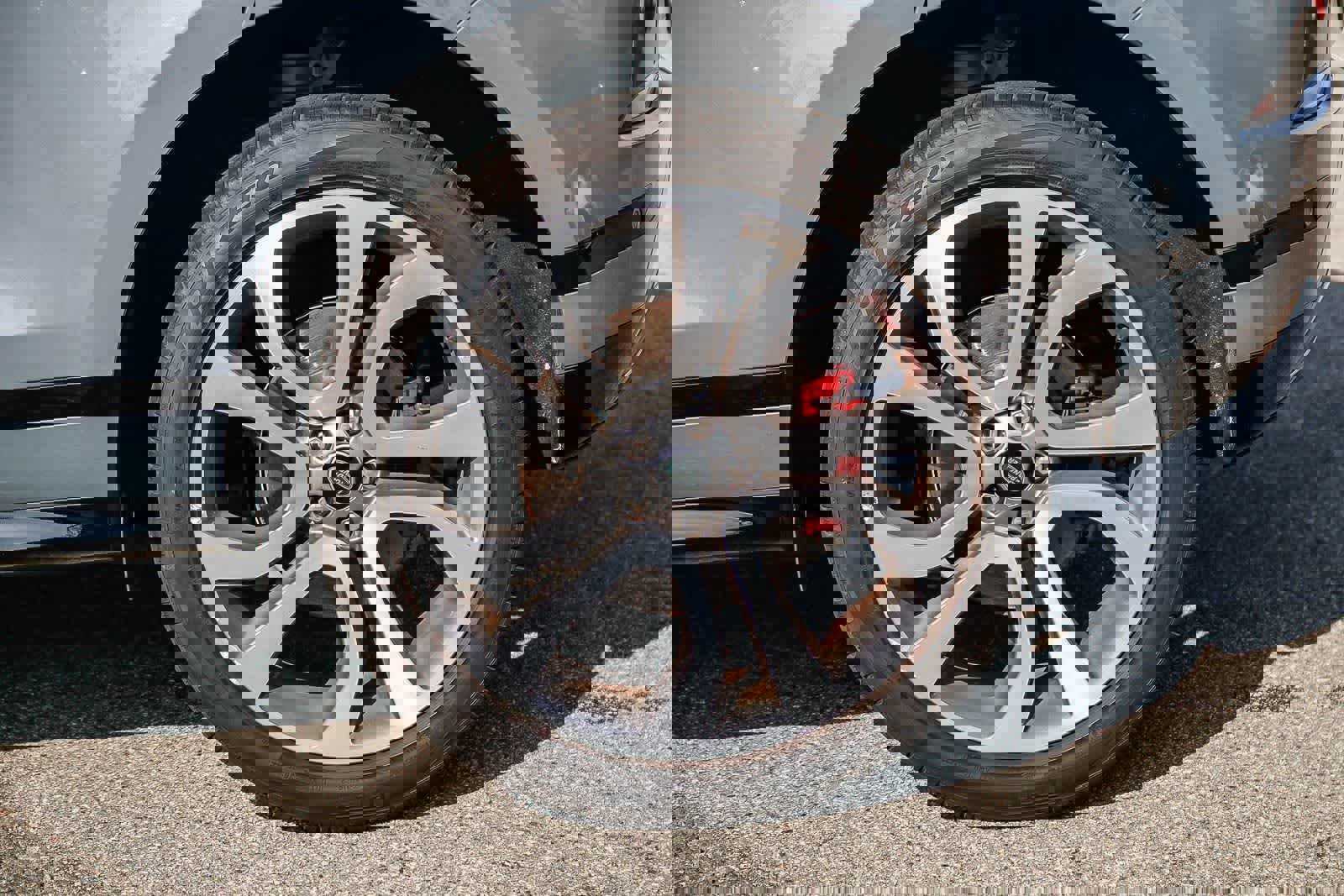 Used 2022 Land Rover Range Rover Evoque R-Dynamic SE image 8