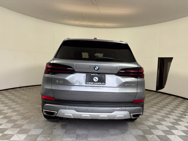 Used 2024 BMW X5 xDrive40i w/ Premium Package AWD/4WD image 6