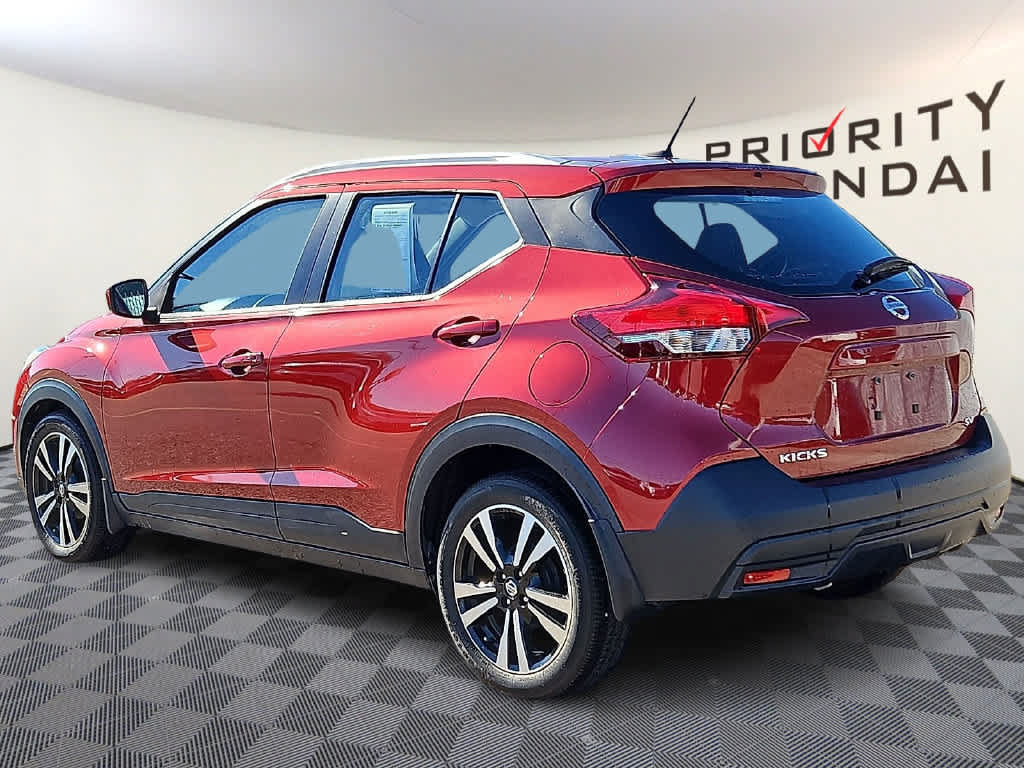 Used 2018 Nissan Kicks SV FWD image 6
