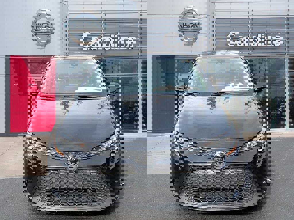 Used 2022 Toyota Corolla LE image 2