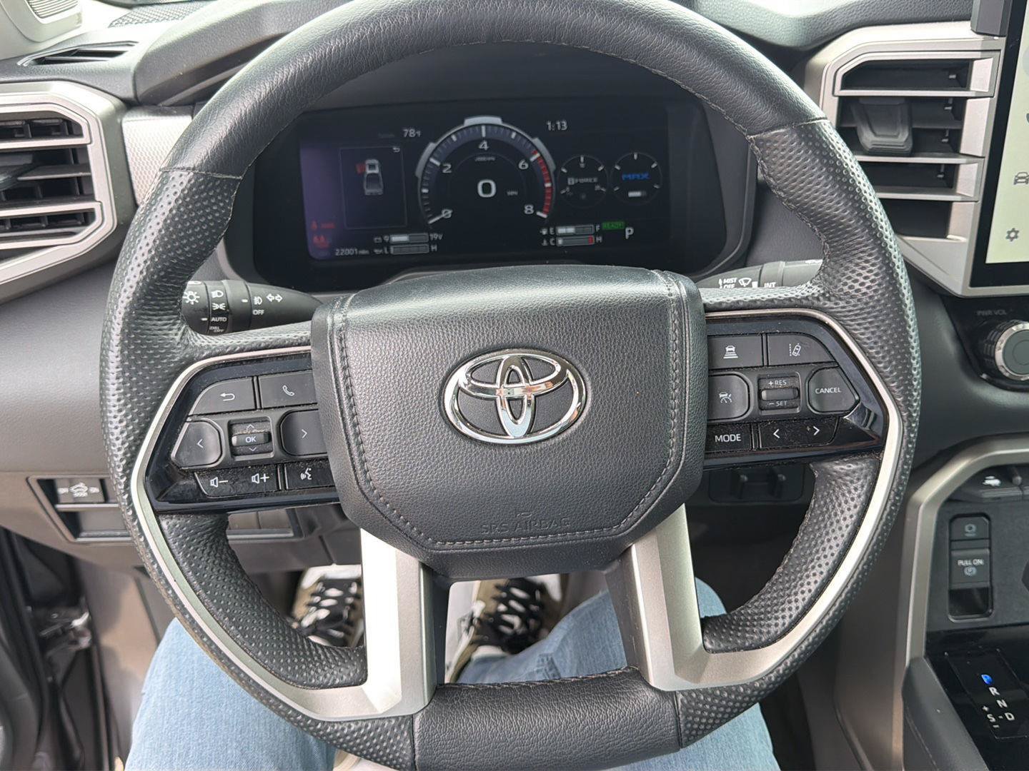 Used 2024 Toyota Tundra Limited AWD/4WD image 27