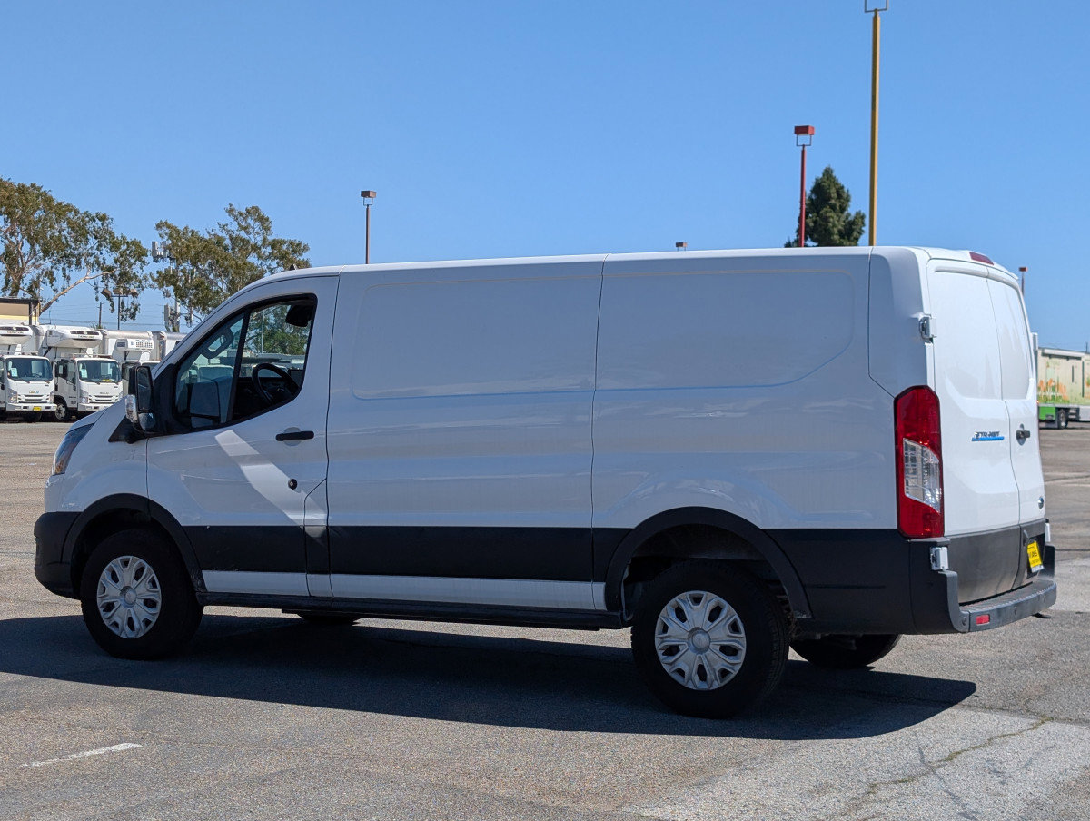 Used 2023 Ford E-Transit Low Roof image 5