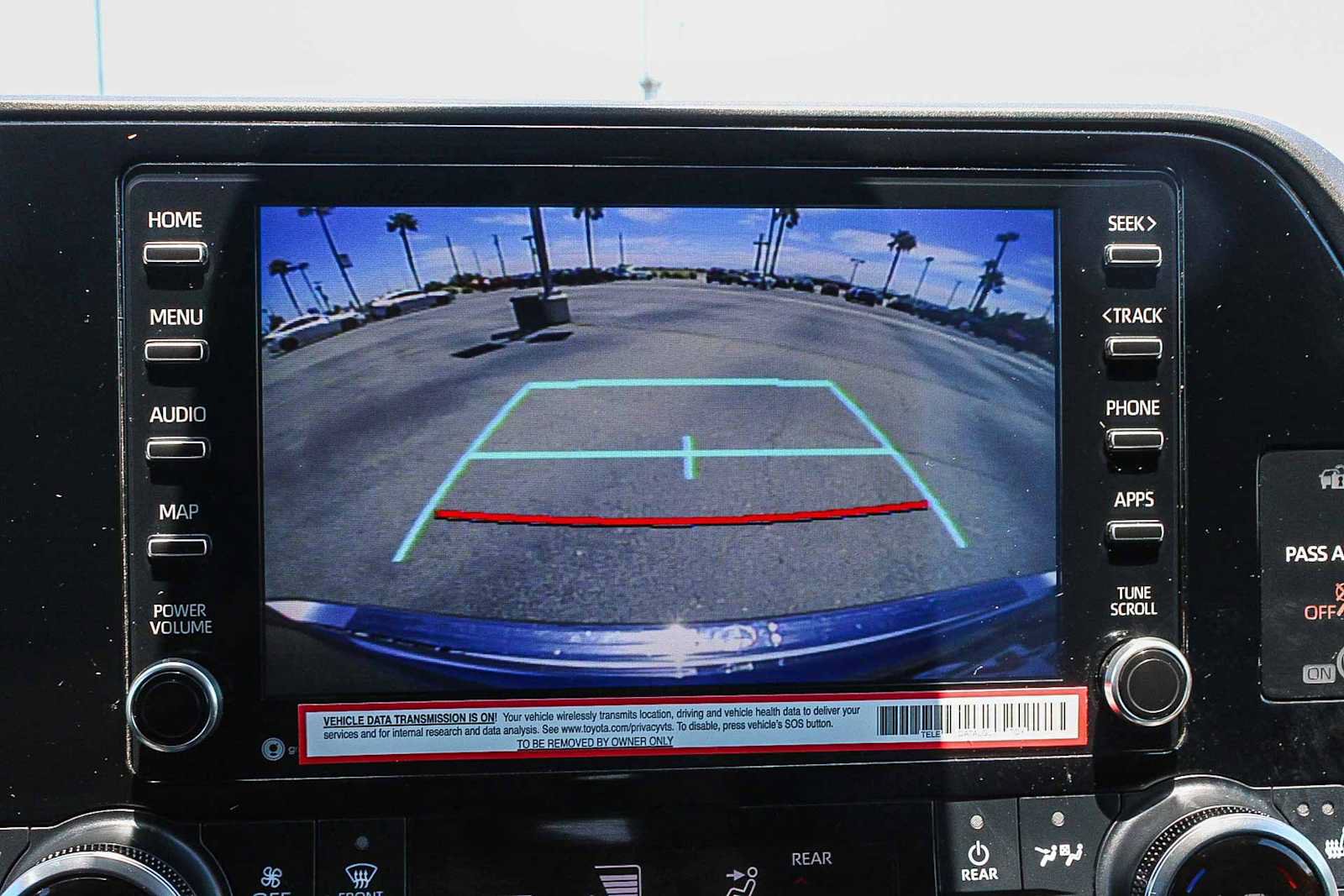 Used 2022 Toyota Highlander XLE FWD image 24
