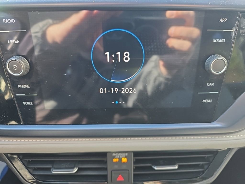 Used 2024 Volkswagen Taos SE image 29