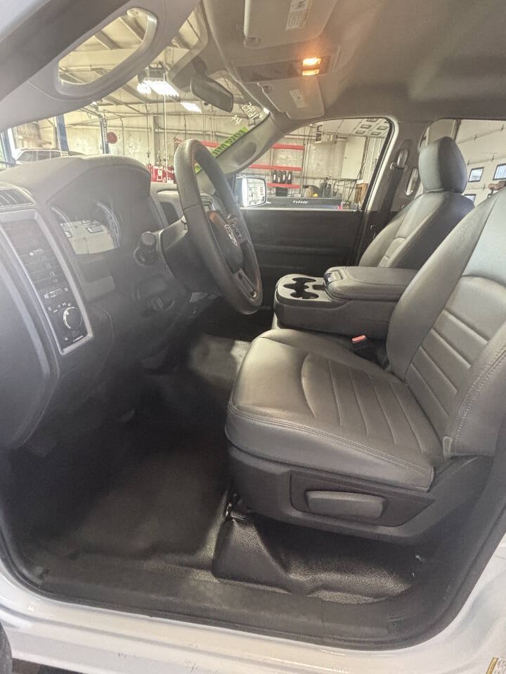 Used 2017 RAM 1500 Tradesman w/ Protection Group AWD/4WD image 4