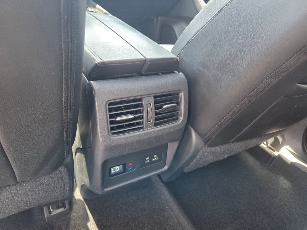 Used 2021 Nissan Rogue SL FWD image 7