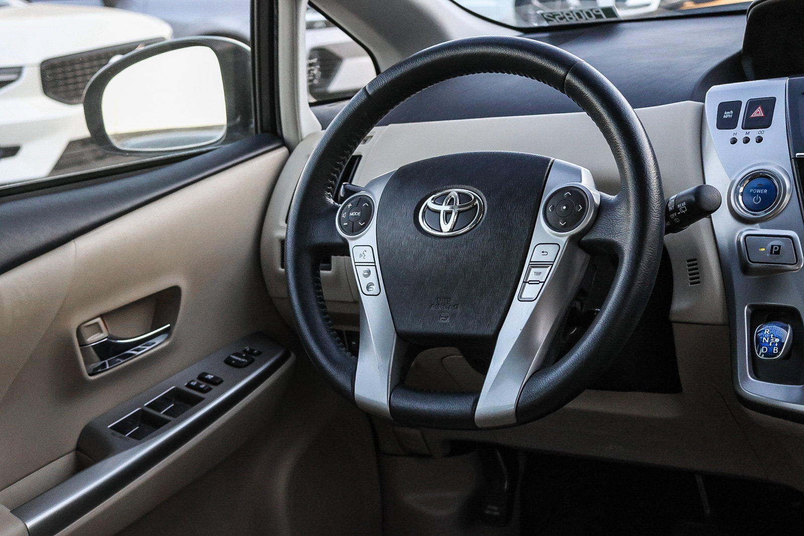 Used 2016 Toyota Prius V Five FWD image 23