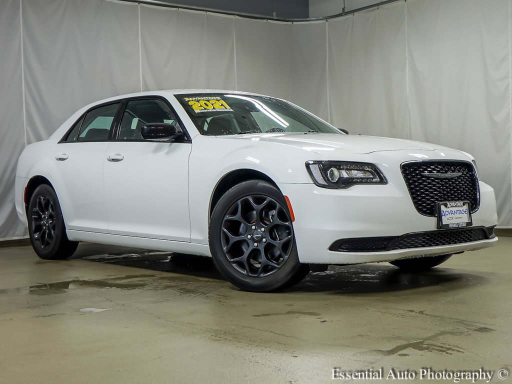 Used 2021 Chrysler 300 Touring w/ Sport Appearance Package AWD/4WD image 2