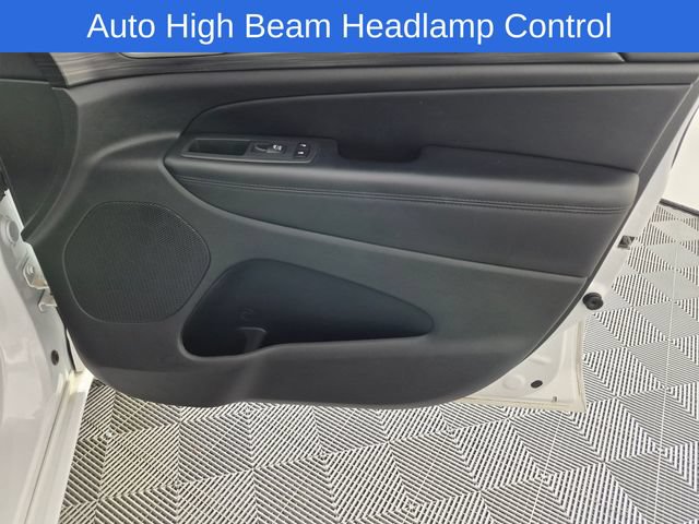 Certified 2022 Jeep Grand Cherokee Laredo X AWD/4WD image 39