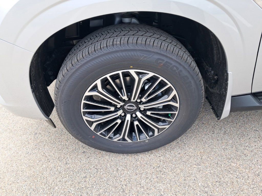 New 2025 Nissan Armada SL image 28