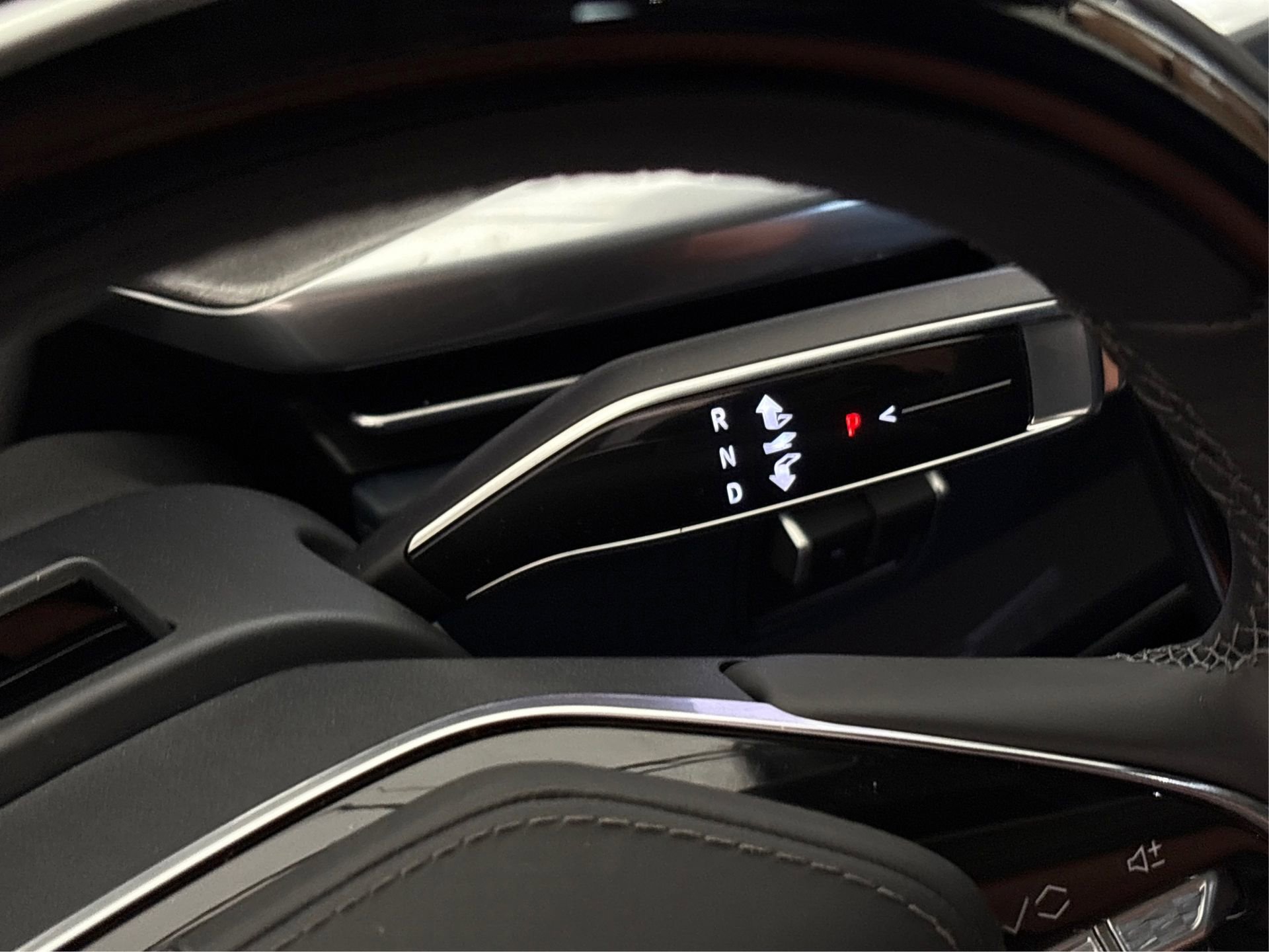 New 2025 Cadillac Escalade IQ Luxury 2 image 29