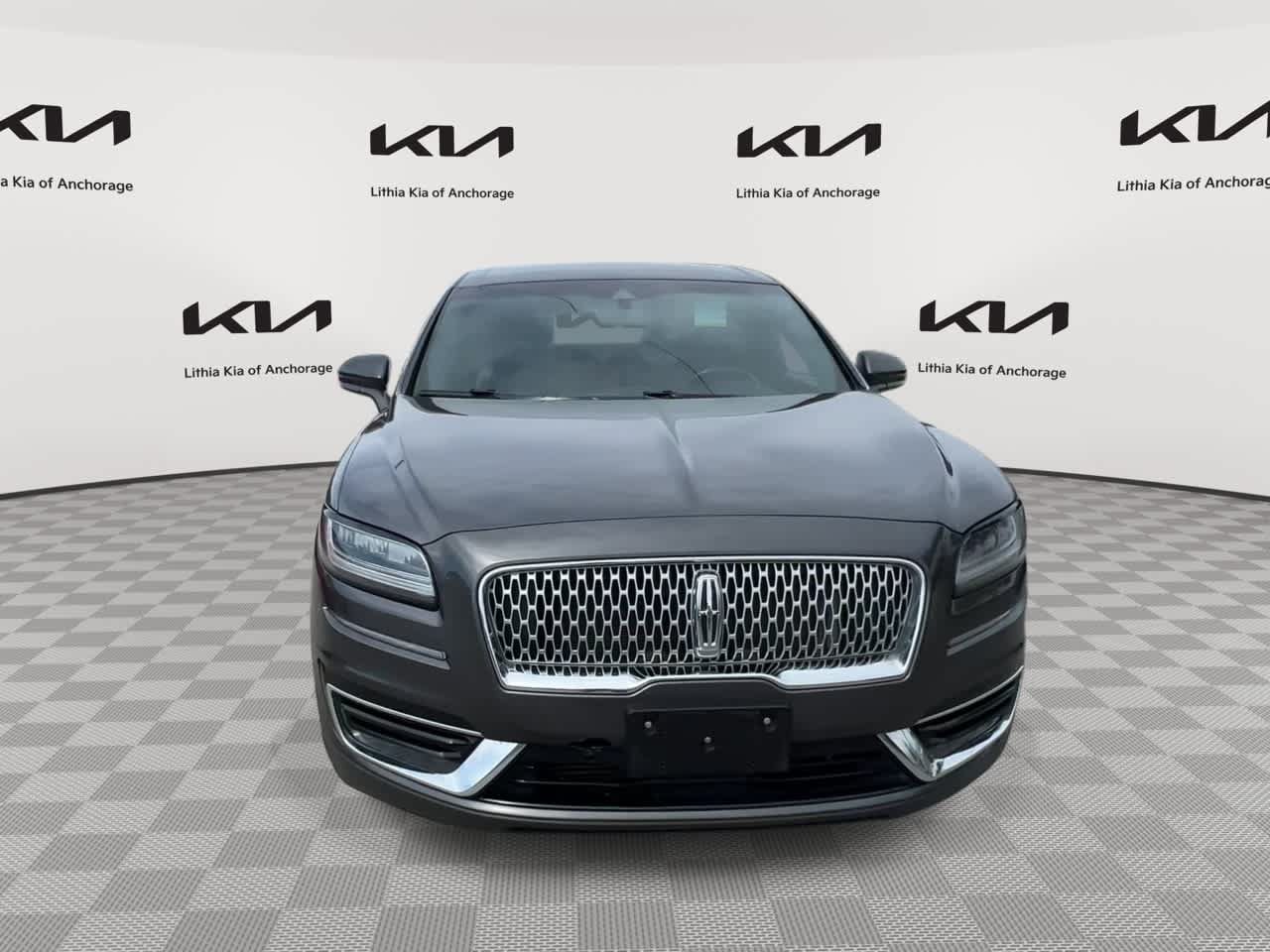Used 2019 Lincoln Nautilus Select AWD/4WD image 3
