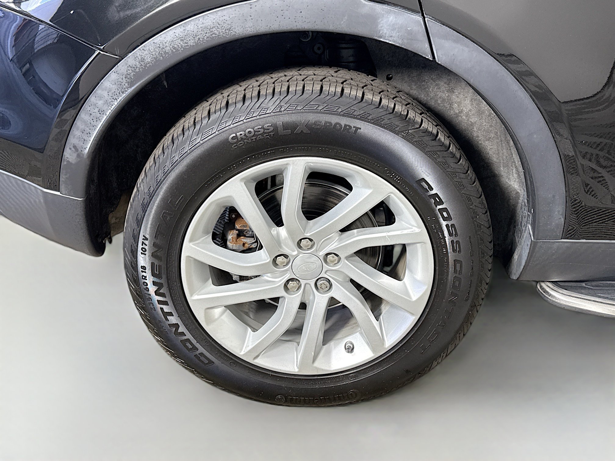 Used 2016 Land Rover Discovery Sport HSE AWD/4WD image 33