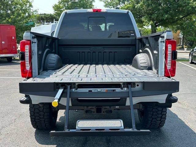 New 2026 Ford F250 Lariat w/ Black Appearance Package AWD/4WD image 30