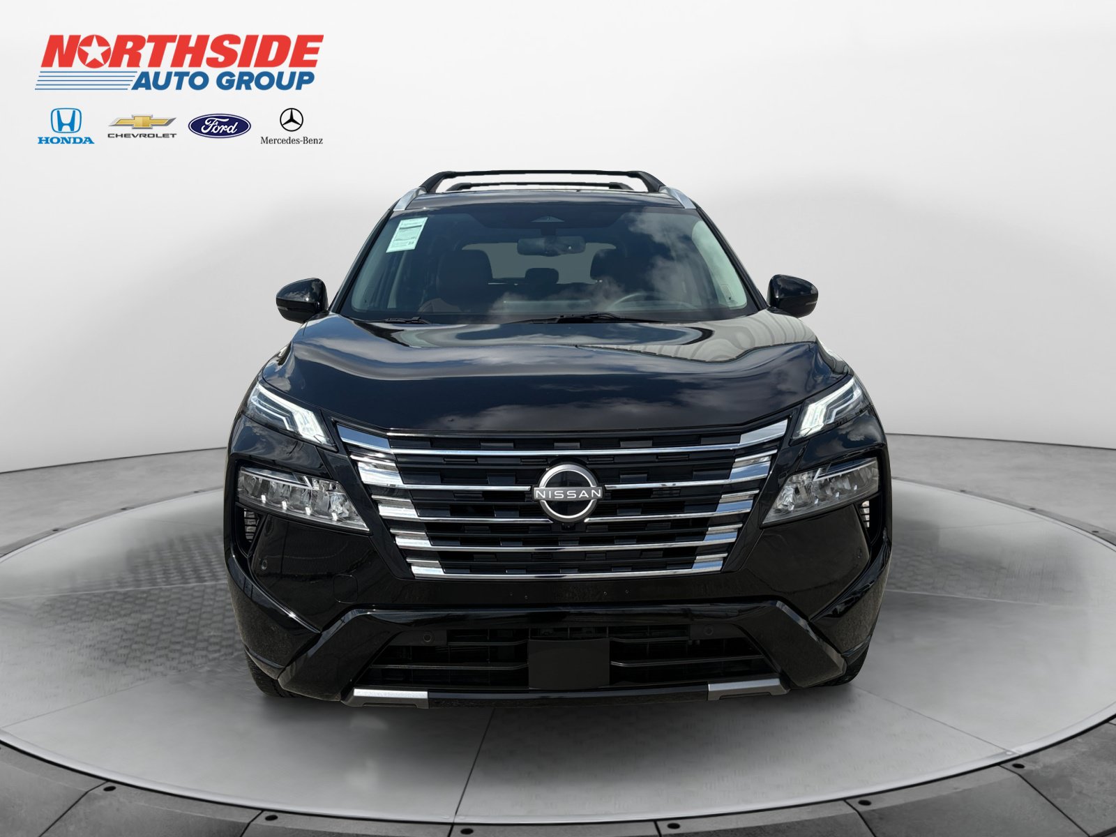 Used 2026 Nissan Rogue Platinum w/ Platinum Premium Package AWD/4WD image 2