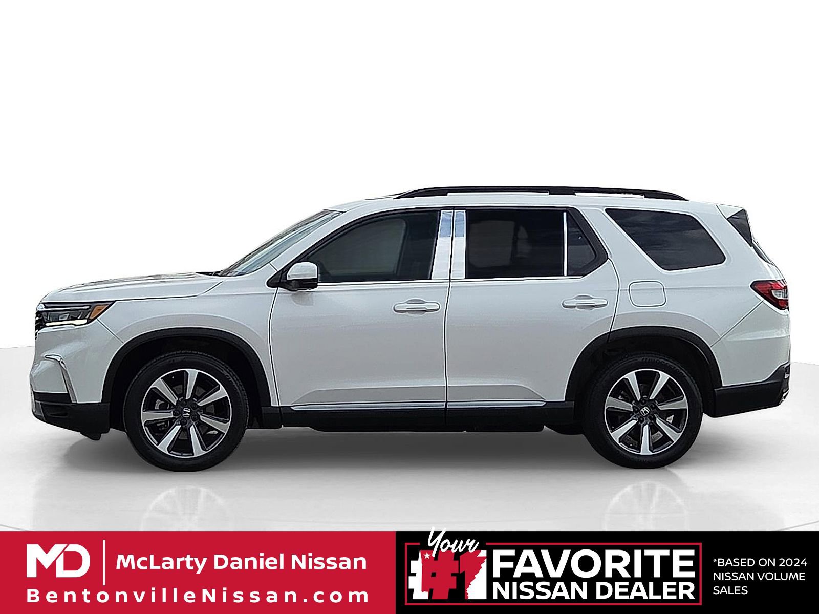 Used 2023 Honda Pilot Elite image 3