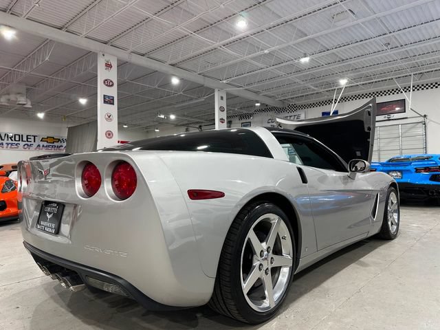Used 2006 Chevrolet Corvette Coupe RWD image 3