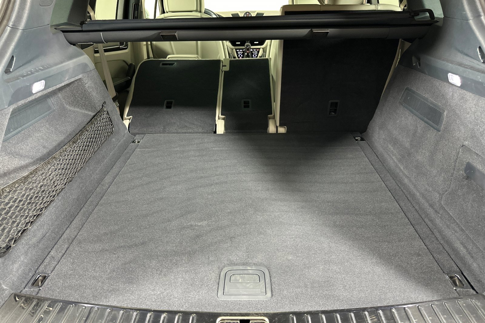 Used 2023 Porsche Cayenne S Platinum w/ Premium Package Plus image 14