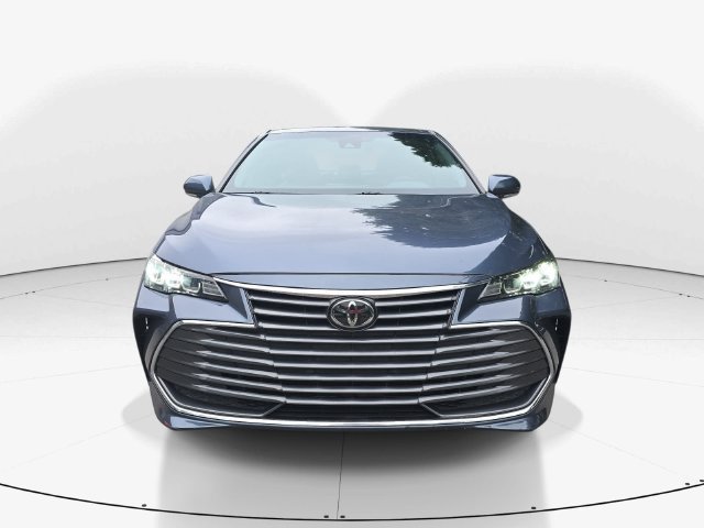 Used 2019 Toyota Avalon XLE w/ Moonroof Package FWD image 11