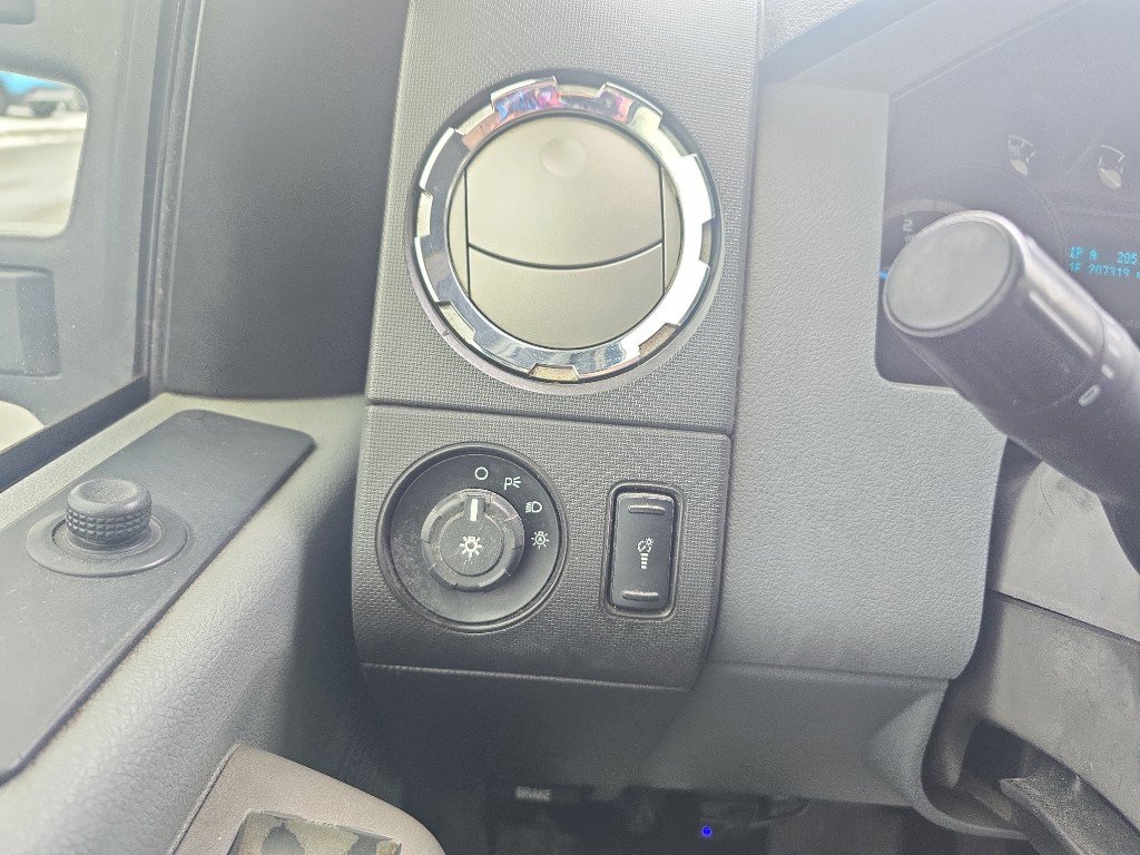 Used 2012 Ford F250 XLT w/ XLT Interior Pkg image 23