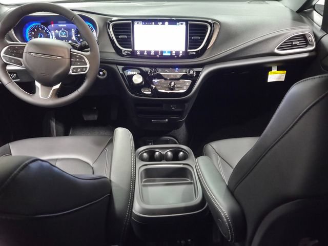New 2027 Chrysler Pacifica Select w/ Family Tech Group FWD image 8
