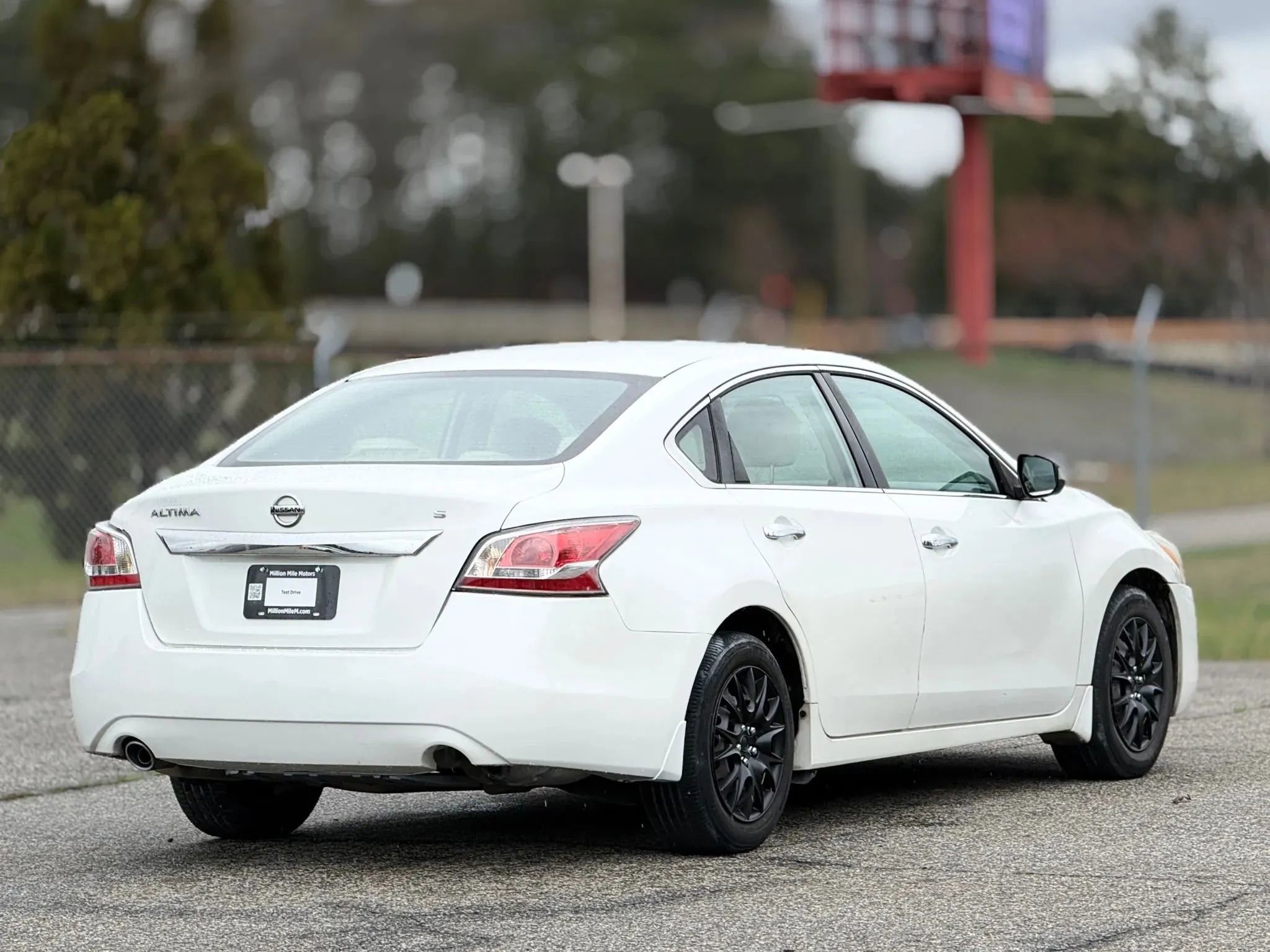 Used 2015 Nissan Altima 2.5 S w/ Power Driver Seat Package FWD image 9
