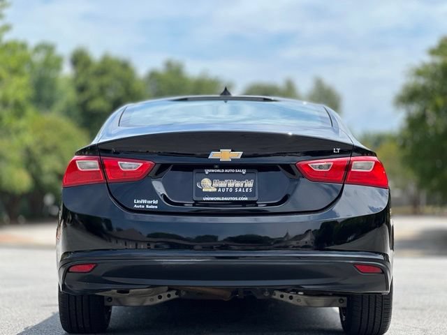 Used 2017 Chevrolet Malibu LT w/ Leather Package FWD image 6