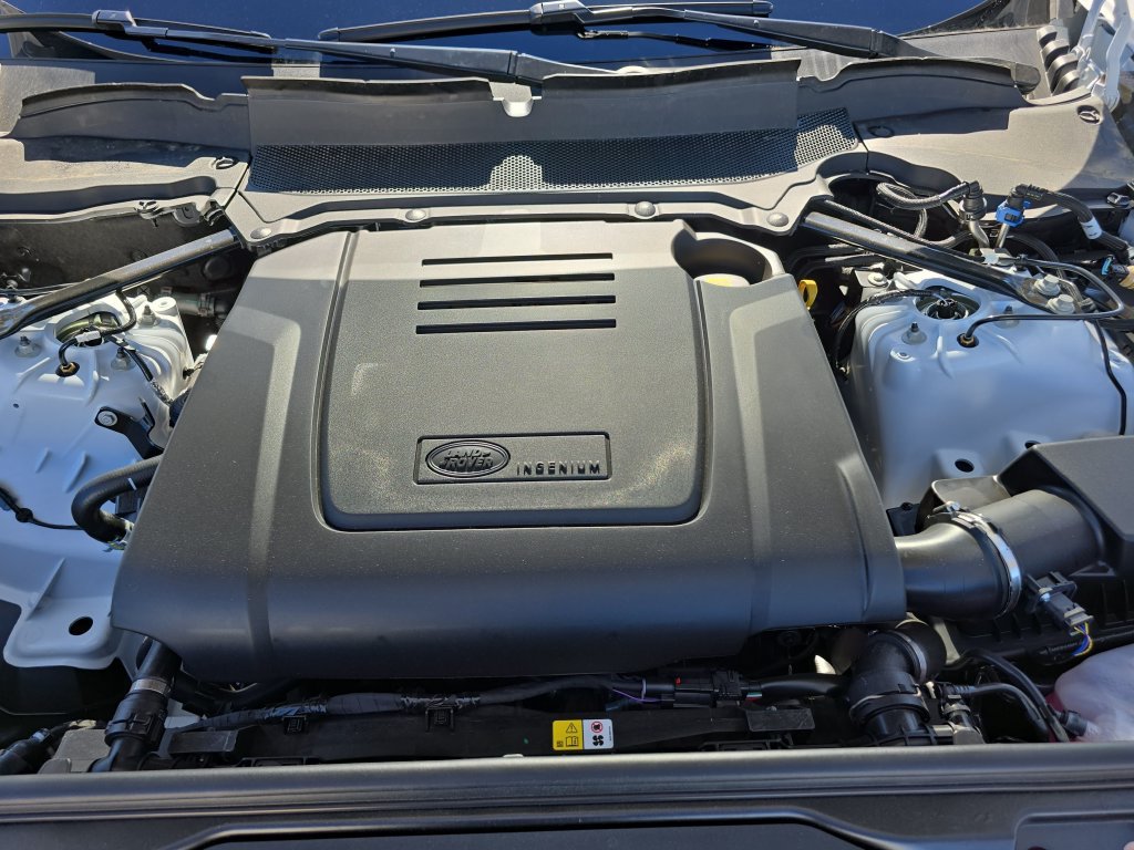 New 2026 Land Rover Discovery S AWD/4WD image 33