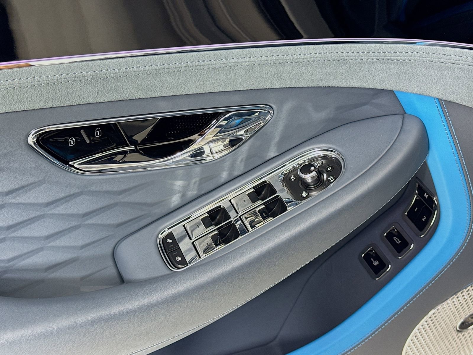 Used 2025 Bentley Continental GT Speed image 17