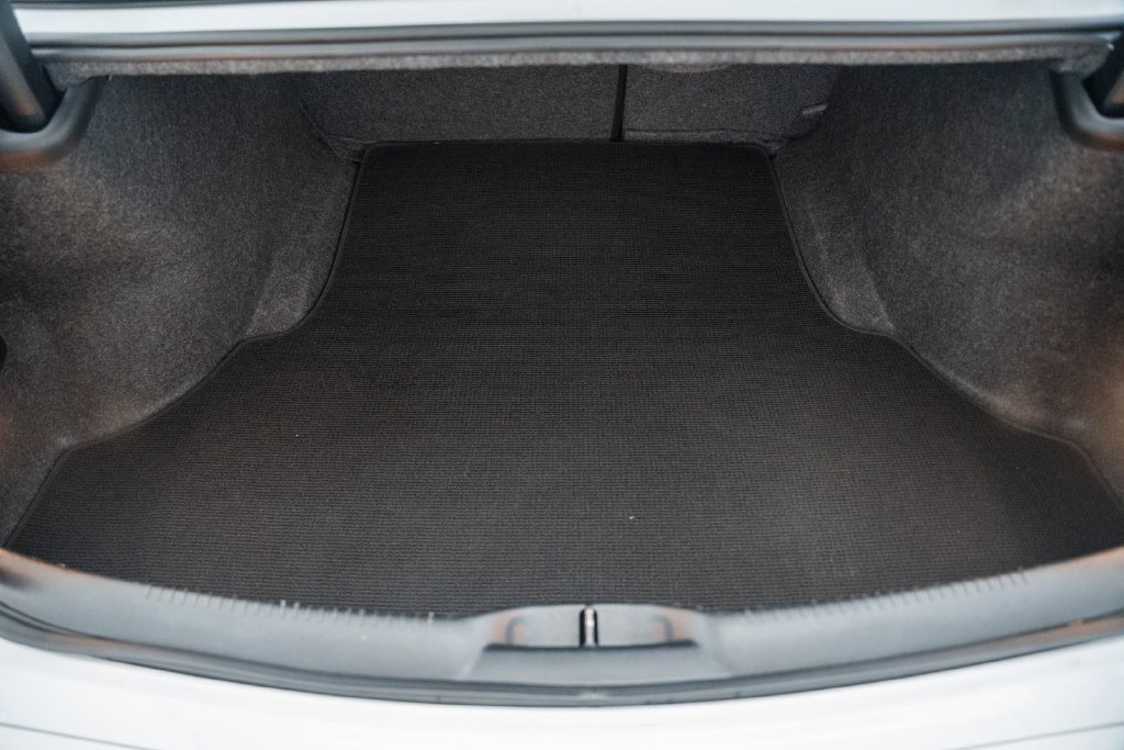 Used 2021 Chrysler 300 S RWD image 12
