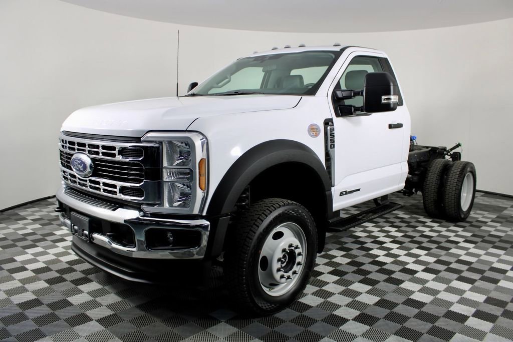 Used 2026 Ford F550 4x4 Regular Cab Super Duty w/ XL Chrome Package image 4