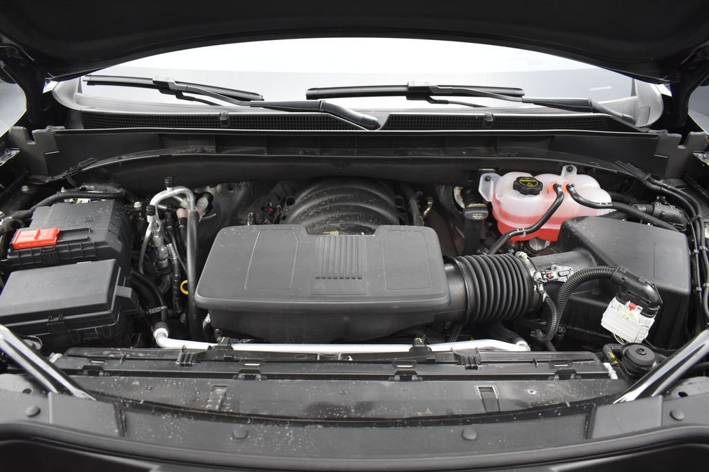 Used 2026 Cadillac Escalade ESV Platinum Sport w/ LPO, Floor Liner Package AWD/4WD image 8