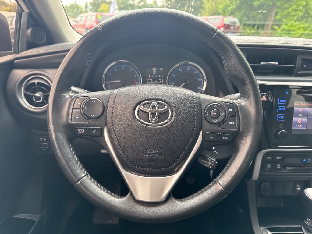 Used 2017 Toyota Corolla SE FWD image 15