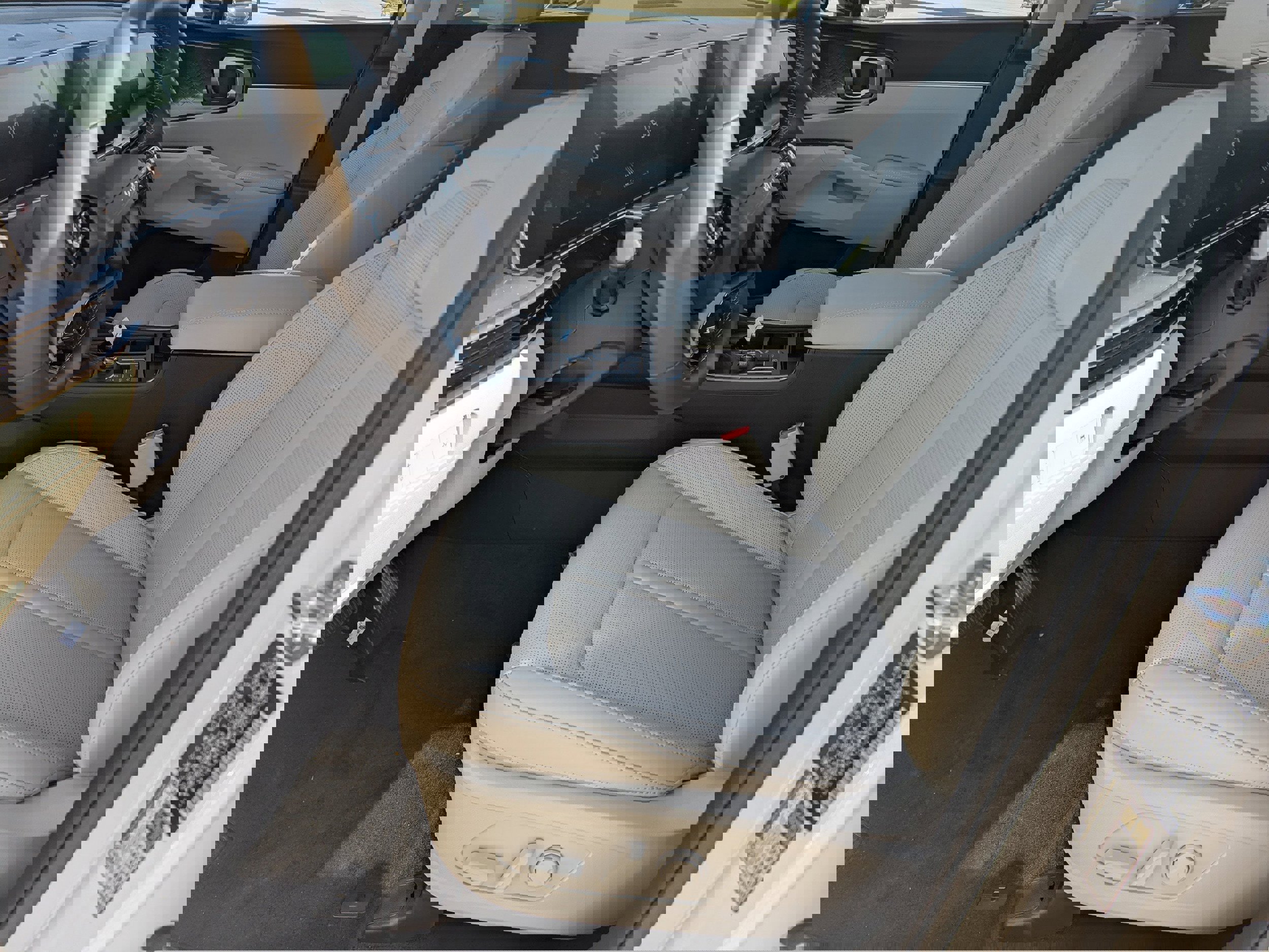 New 2026 Kia Sorento S image 9