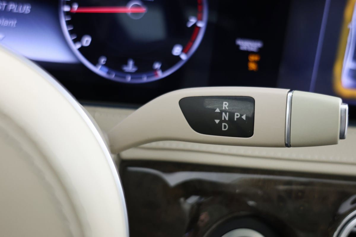 Used 2020 Mercedes-Benz S 560 4MATIC Sedan image 6