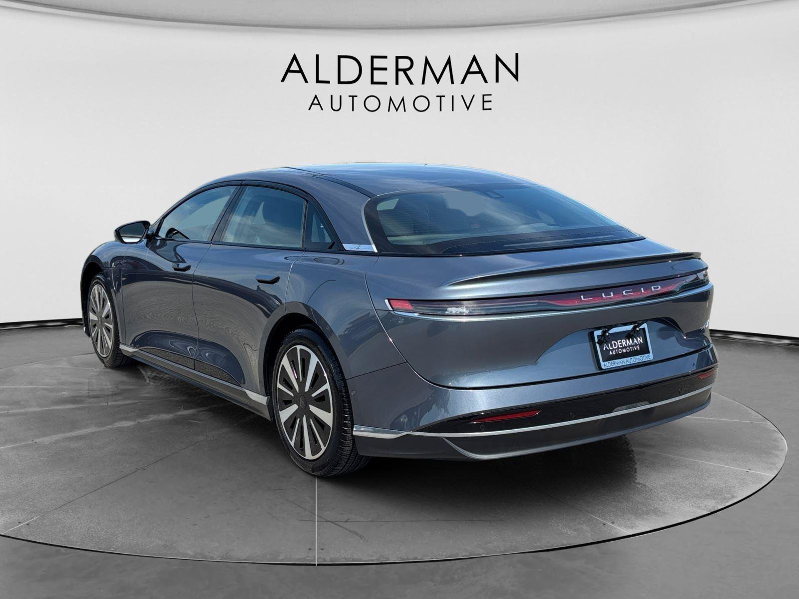 Used 2024 Lucid Air Pure RWD image 4