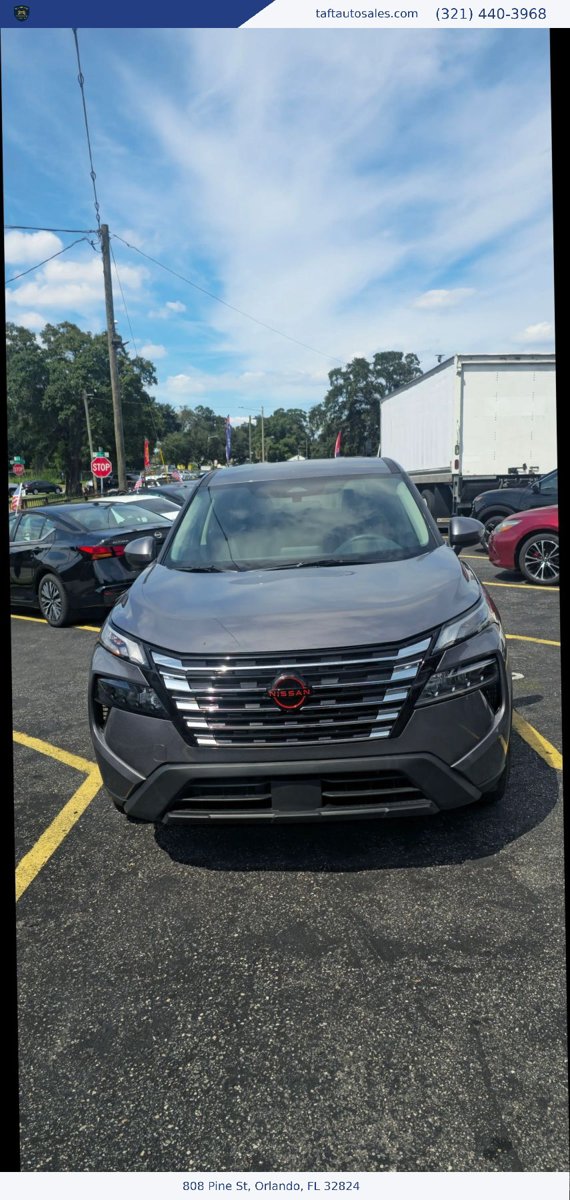 Used 2026 Nissan Rogue SV FWD image 2