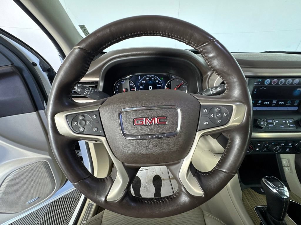 Used 2017 GMC Acadia Denali w/ Technology Package AWD/4WD image 18