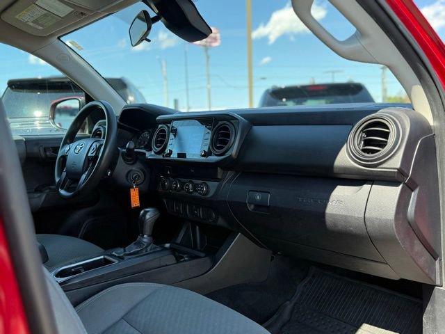 Used 2020 Toyota Tacoma SR AWD/4WD image 15