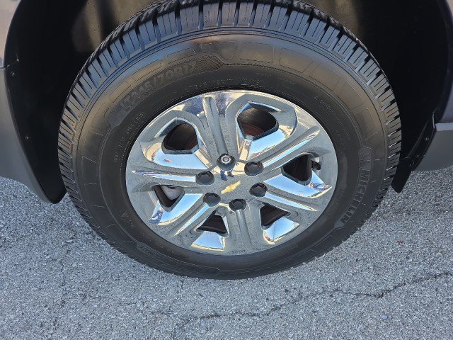 Used 2013 Chevrolet Traverse LS FWD image 11