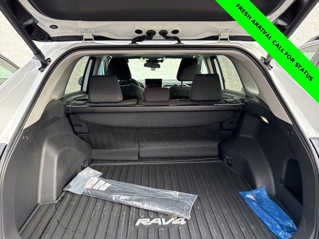 Used 2025 Toyota RAV4 XLE w/ Convenience Package image 9