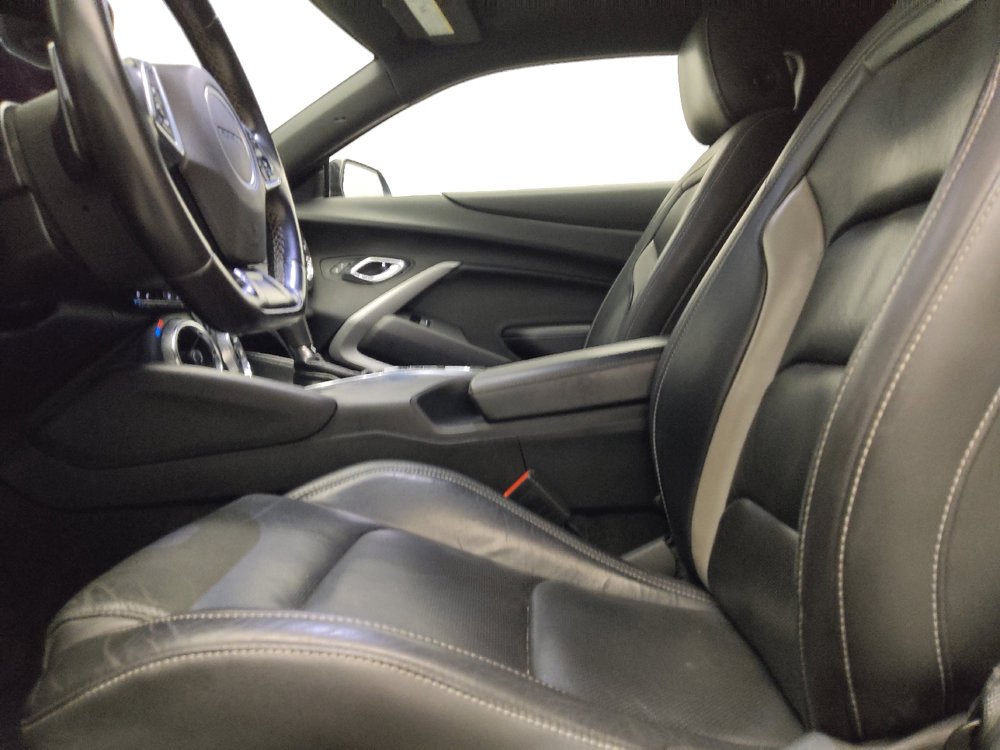 Used 2020 Chevrolet Camaro LT w/ RS Package RWD image 17