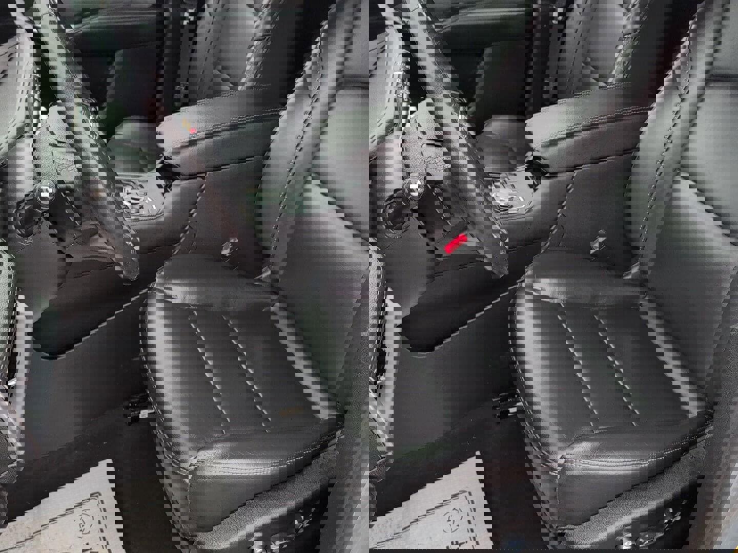 Used 2024 Cadillac XT4 Premium Luxury image 25