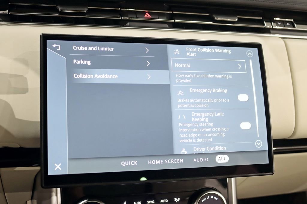 Used 2023 Land Rover Range Rover SE image 27