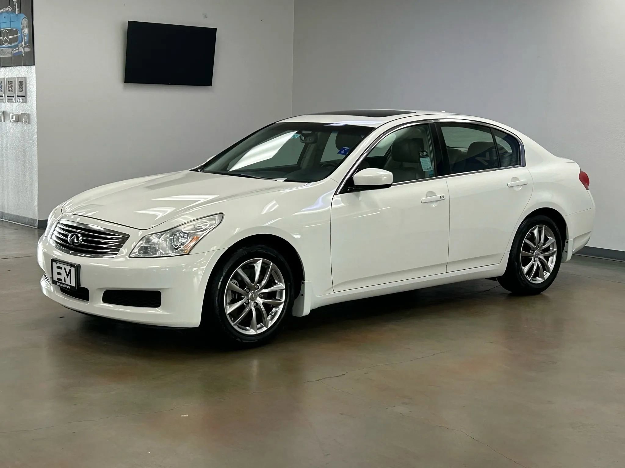 Used 2009 INFINITI G37 Journey w/ Premium Pkg image 4
