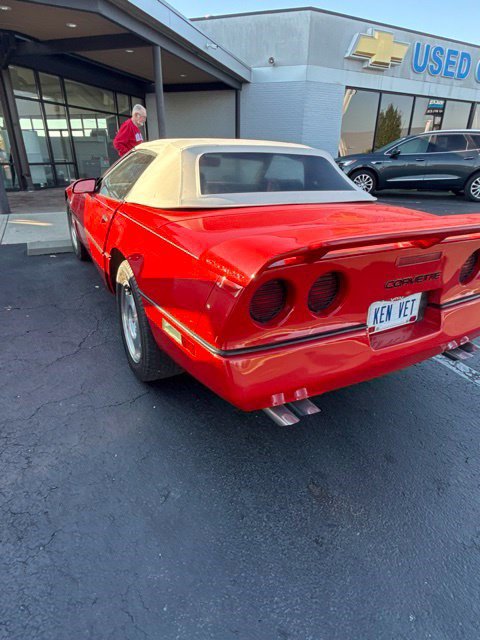 Used 1988 Chevrolet Corvette Convertible RWD image 5