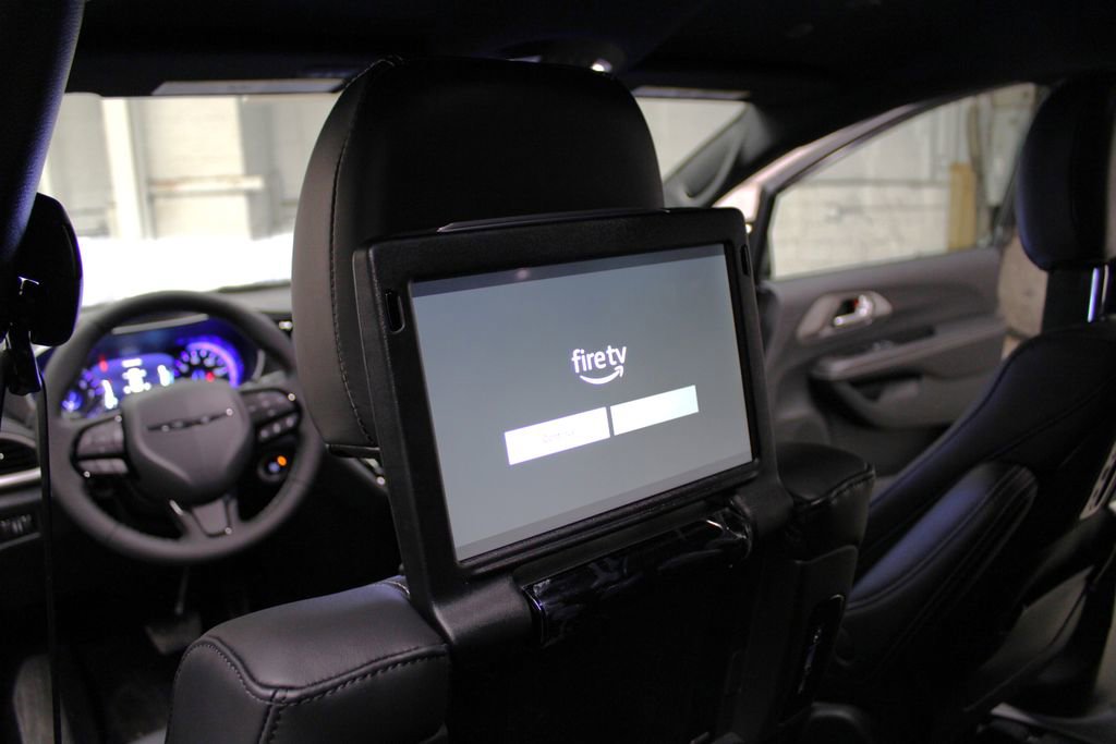 New 2026 Chrysler Pacifica Select image 24