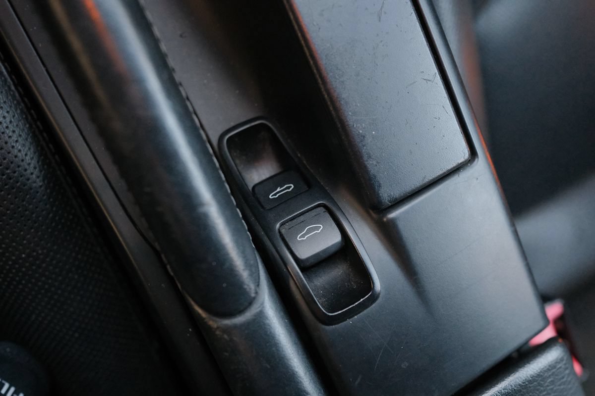 Used 2012 Porsche Boxster RWD image 17