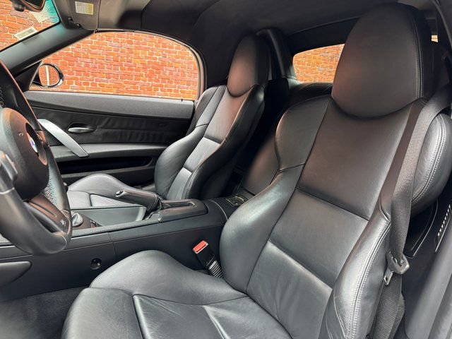 Used 2007 BMW M Roadster image 12