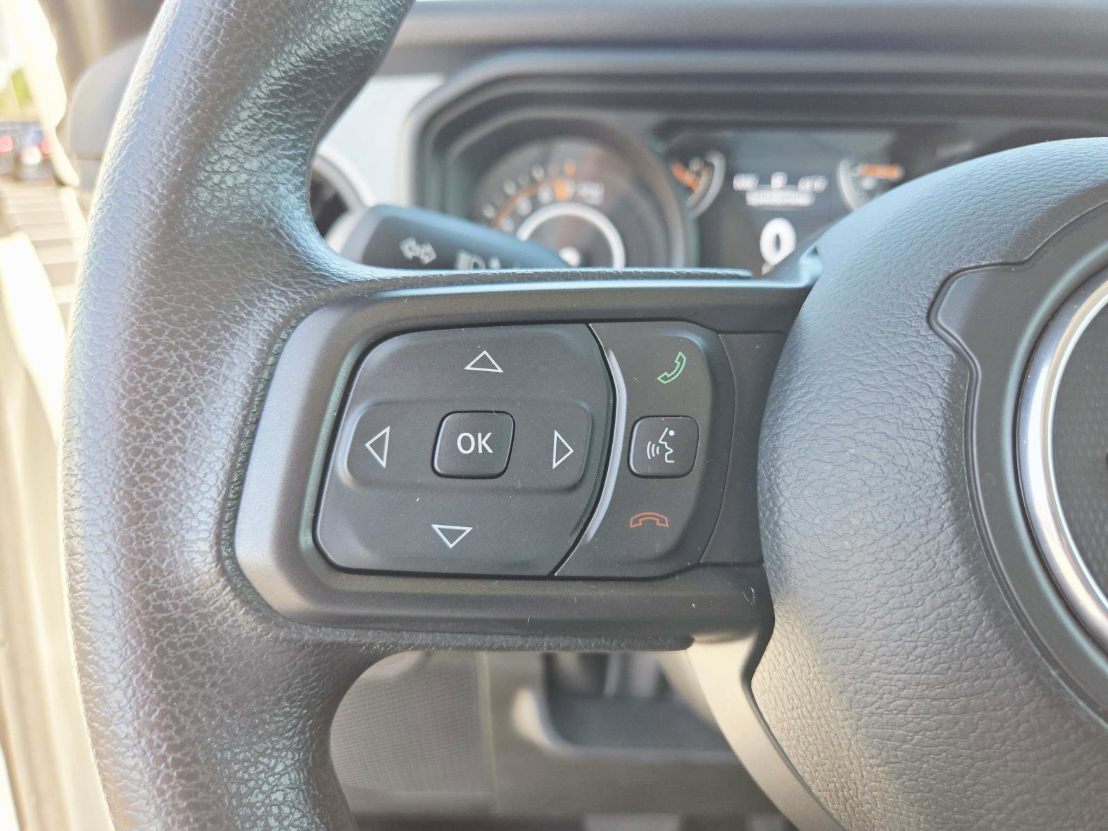 Used 2024 Jeep Gladiator Sport image 23